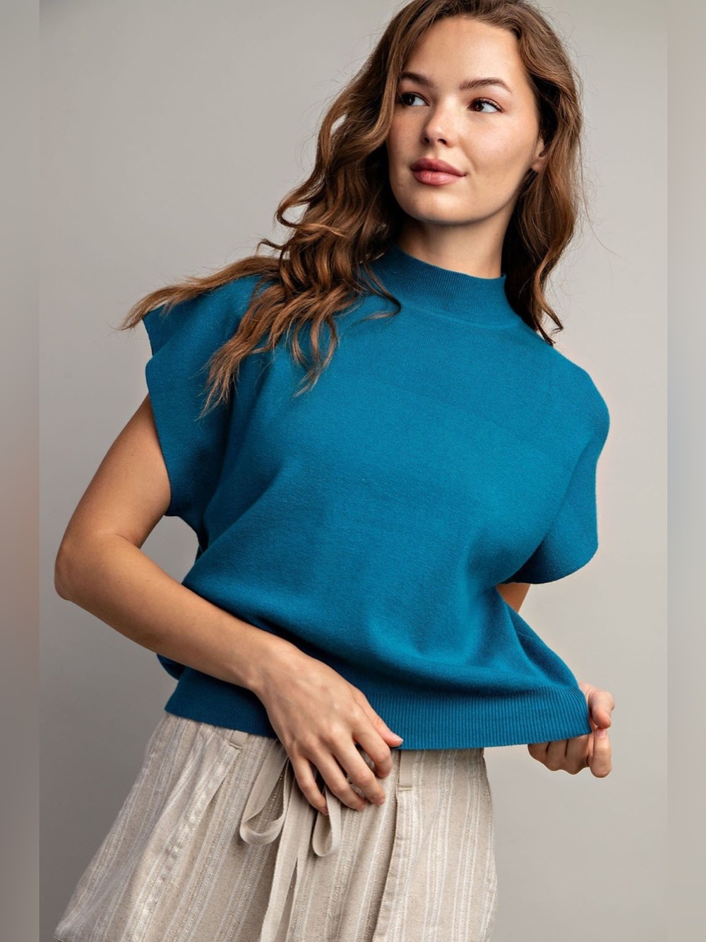 eesome, mock neck light sweater/knit top. Size L. Worn once!